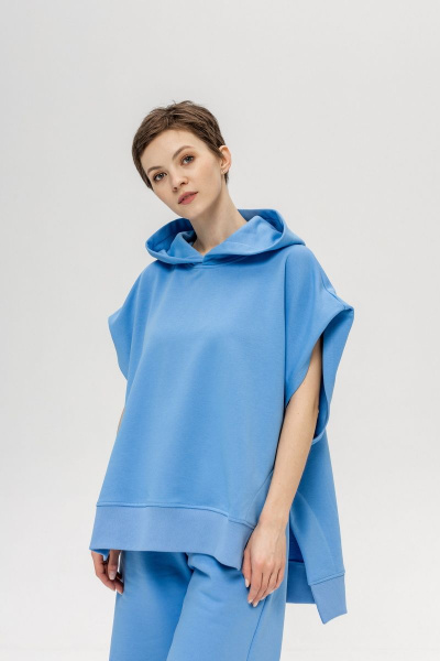 Голубой жилет с капюшоном из хлопка для базового гардероба Twok 103225 голубой - фото 1