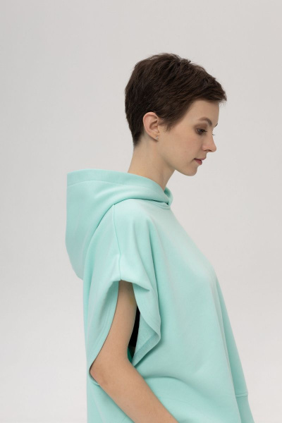 Зеленый жилет из трикотажа с капюшоном и боковыми разрезами Twok 107225 ментоловый - фото 5