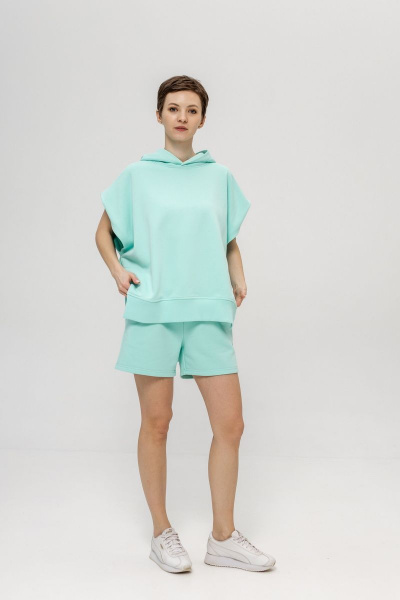 Зеленый жилет из трикотажа с капюшоном и боковыми разрезами Twok 107225 ментоловый - фото 1