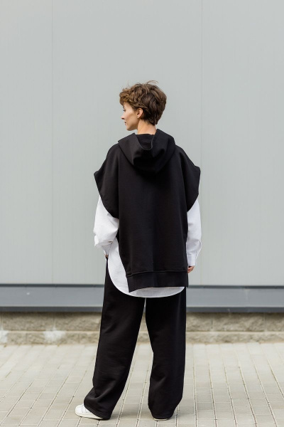 Черный жилет с капюшоном и белая льняная рубашка Twok 208225 черный_белый - фото 5