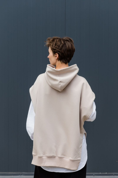 Белый жилет с капюшоном и льняная рубашка Twok 204225 латте-белый - фото 3