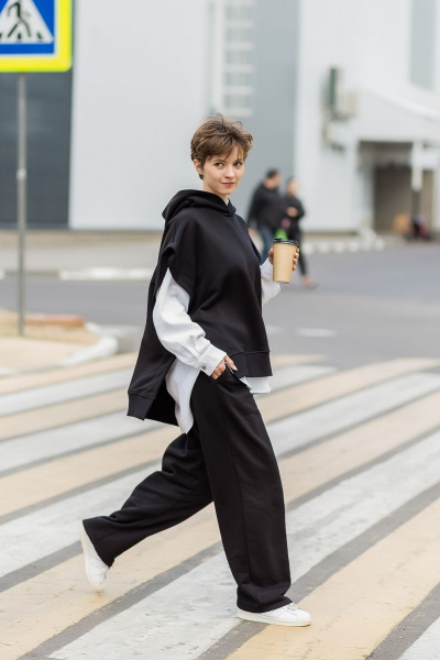 Демисезонный комплект из льняной рубашки, жилетки и широких брюк Twok 308225 черный-белый - фото 3