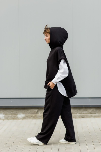 Демисезонный комплект из льняной рубашки, жилетки и широких брюк Twok 308225 черный-белый - фото 2