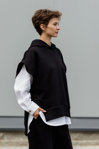 Демисезонный комплект из льняной рубашки, жилетки и широких брюк Twok 308225 черный-белый - фото 5