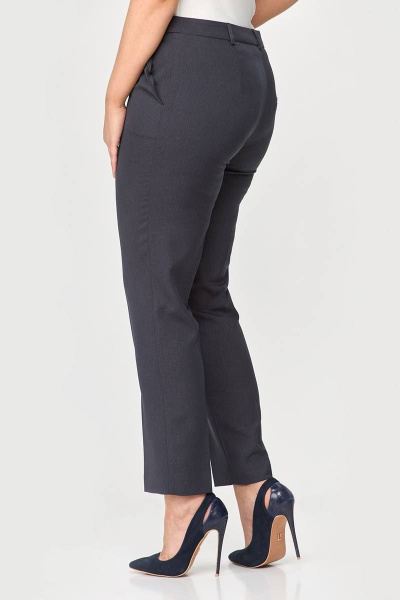 Классические серые брюки из текстиля с карманами для делового образа Zlata 4426 серый - фото 7