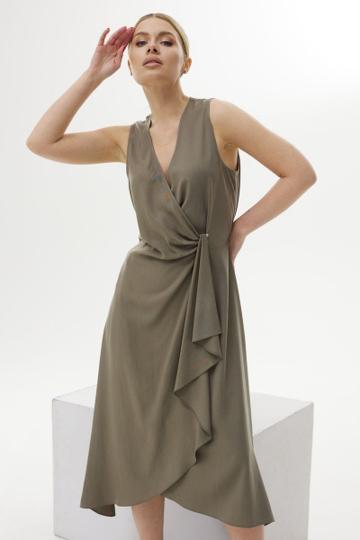 Платье распашное приталенное из вискозы с драпировкой DAVA 171 олива - фото 1