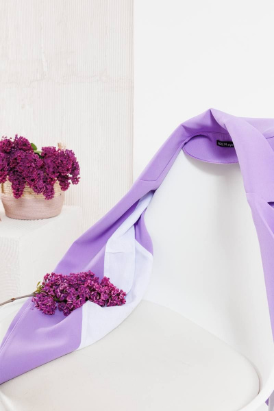 Костюм женский трехпредметный с жакетом, топом и зауженными брюками SandyNa 130558 лаванда - фото 12