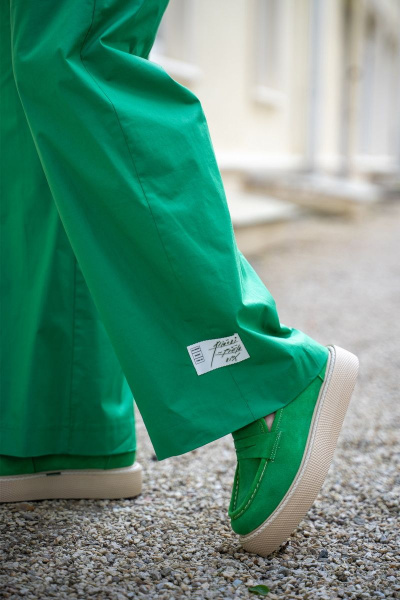 Брюки прямого силуэта с резинкой и карманами Andina 228 изумруд - фото 8