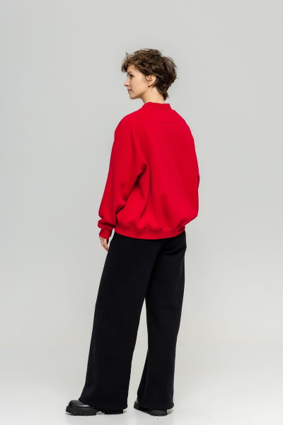 Красный оверсайз бомбер из футера с начесом и карманами Twok 702225 красный - фото 2