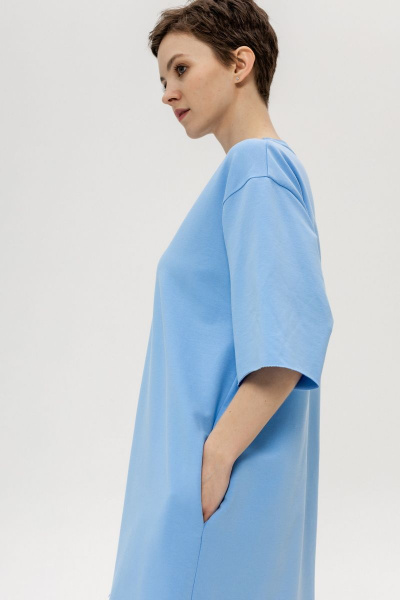 Платье из футера трикотажа с длинной юбкой и карманами Twok 903225 голубой - фото 7