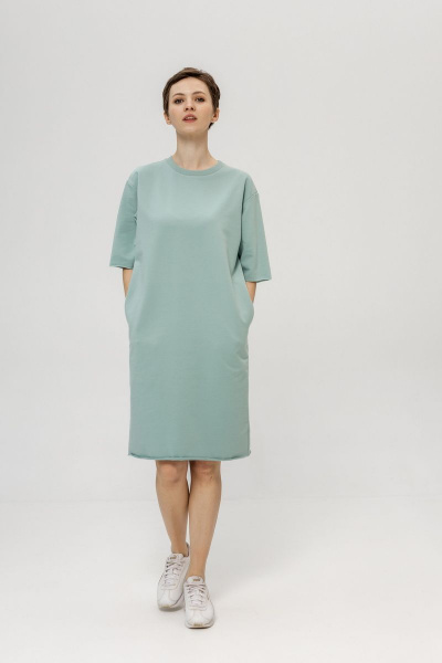 Летнее платье из футера трикотажа с глубокими карманами Twok 902125 пыльная_мята - фото 2