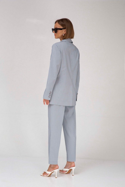 Голубой двубОРный жакет и брюки из костюмной ткани лето Mixan 4041/1 - фото 2