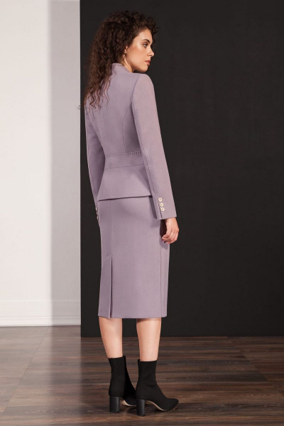 Жакет приталенного силуэта из костюмной ткани на пуговицах Nova Line 1914 сиреневый - фото 2