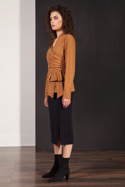 приталенная блуза из стрейчевого хлопка с бантом Nova Line 20131 коричневый - фото 2