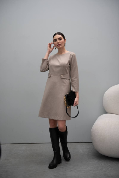 Платье полуприлегающего кроя с вытачками и деталями на талии Femme & Devur 80114 1.32F(170) - фото 1