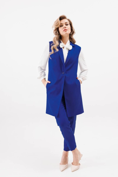 Демисезонный комплект жилет и брюки в деловом стиле SandyNa 130560 ультрамарин - фото 2