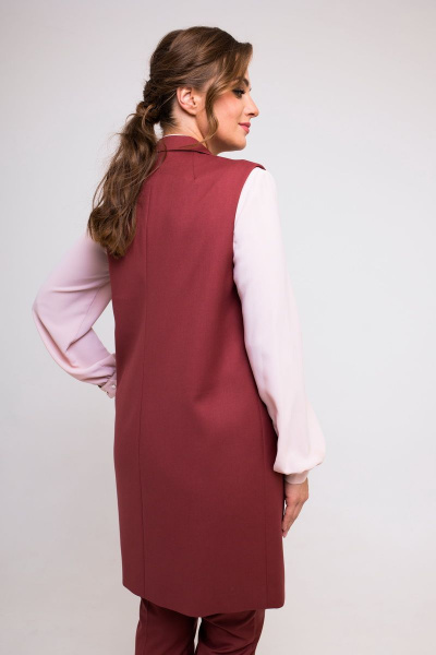 Костюм женский демисезонный из текстиля с жилетом и классическими брюками SandyNa 130560 чилийский_перец - фото 2