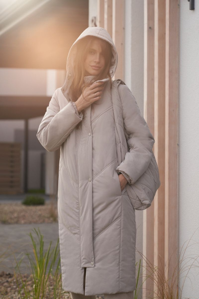 Пальто демисезонное до колен из плащёвой ткани с капюшоном и карманами BURVIN 8715-61 1 - фото 7