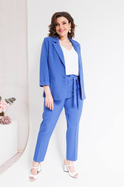 Костюм женский двухпредметный из текстиля с зауженными брюками SandyNa 130561 ультрамарин - фото 13