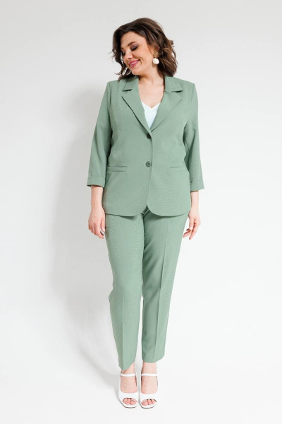 Костюм женский двухпредметный из текстиля с зауженными брюками SandyNa 130561 олива - фото 14