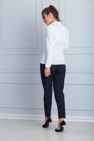 Белая классическая прямой блузка из хлопка на пуговицах Anelli 530 белый - фото 3