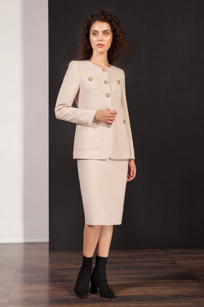 Жакет деловой из костюмной ткани с карманами и приталенным силуэтом Nova Line 1954 бежевый - фото 1