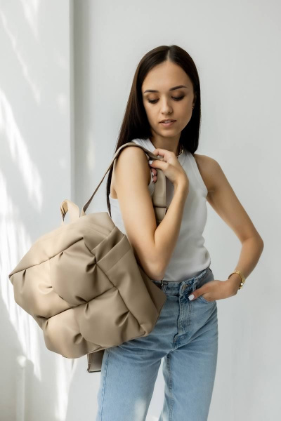 Рюкзак из экокожи бежевый для комфортной носки MT.Style рюкзак2 iris - фото 2