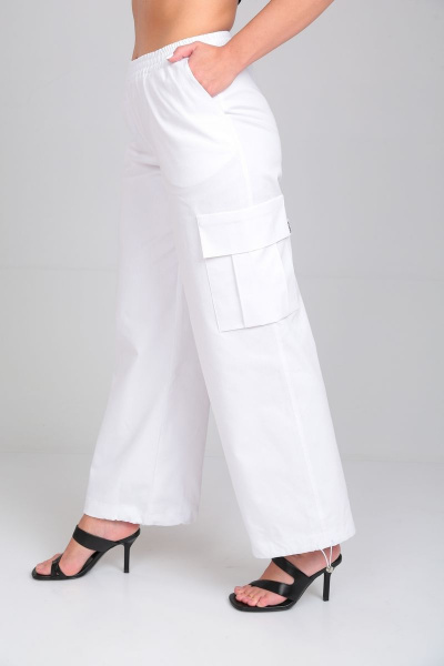 Белые брюки карго на резинке с карманами и складками ALEZA 2007.1 - фото 7