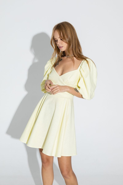 Мини-платье с драпировкой и пышными рукавами из вискозы PiRS 4565 - фото 2
