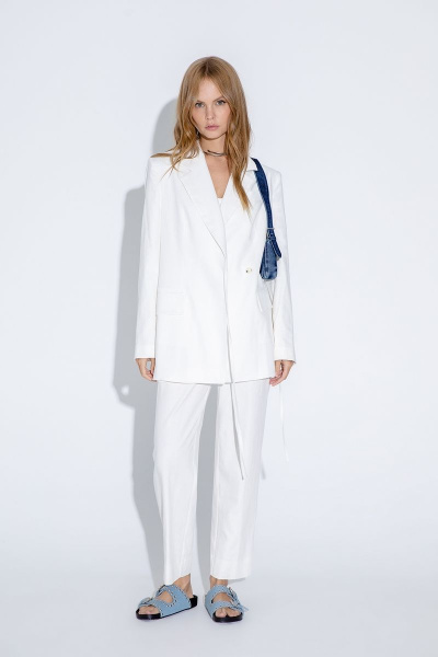 Лен костюм-двойка из жакета и брюк со складками PiRS 4612 молочный - фото 1