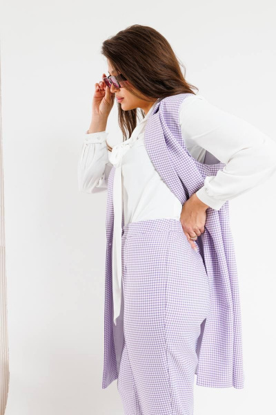 Летний комплект жилет и брюки из текстиля SandyNa 130560 сиреневая_гусиная_лапка - фото 4