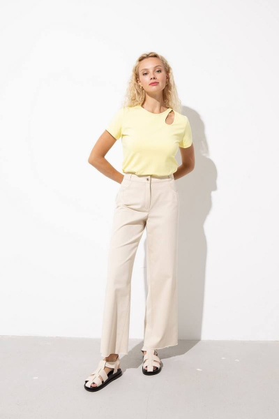 Жёлтый прилегающий джемпер с горловиной капля из вискозы Femme & Devur 30722 2.6F(170) - фото 5