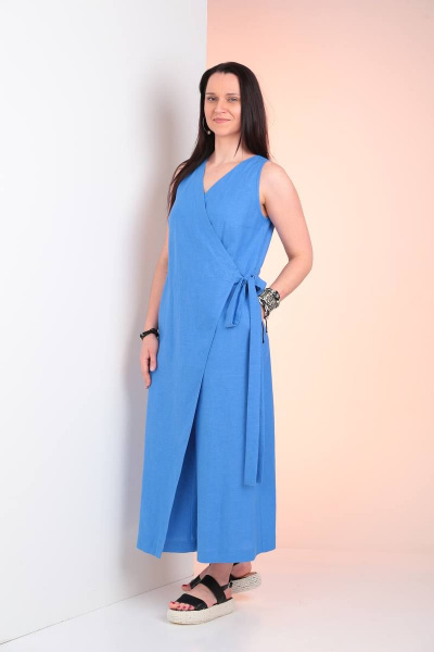 Комбинезон свободный с запахом и кулисой на спинке Ma Vie М627 синий - фото 1