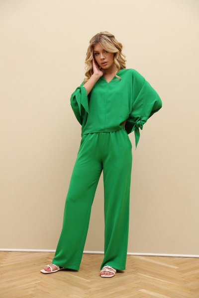 Комплект из укороченного джемпера и прямых брюк из текстиля LM КЗ8097 - фото 1