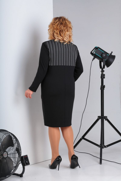 На каждый день черное платье из трикотажа с асимметричным принтом Grace for you 191 - фото 2