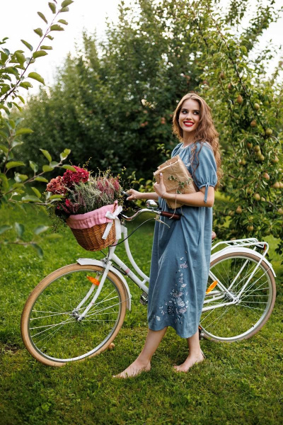 Платье с вышивкой и сборками в летнем стиле Urs 22-880-1 - фото 9