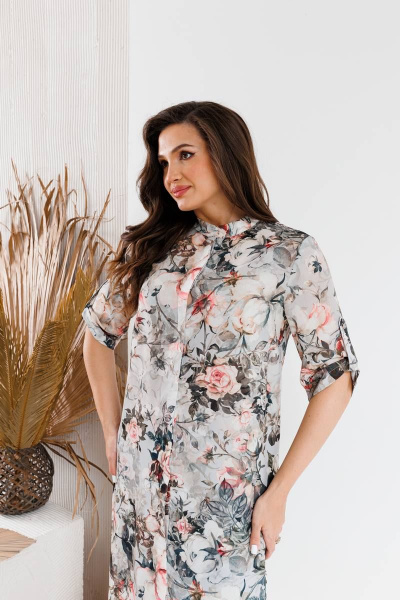 Серый костюм из блузона и брюк с принтом для повседневных образов SandyNa 130544 цветы+серый - фото 12