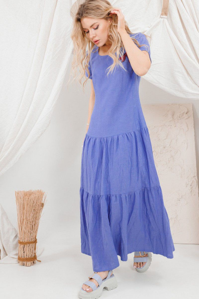Льняное платье с двумя воланами и вышивкой-брошью AMORI 9650 - фото 1