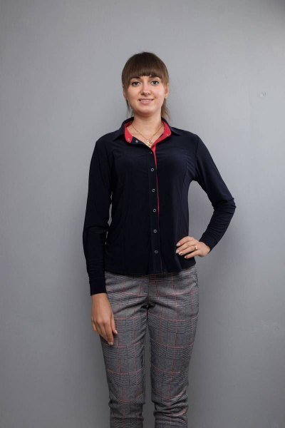 Деловая блуза синего цвета из трикотажа с кокеткой и воротником-стойкой Mita ЖМ726Б т.синий - фото 1