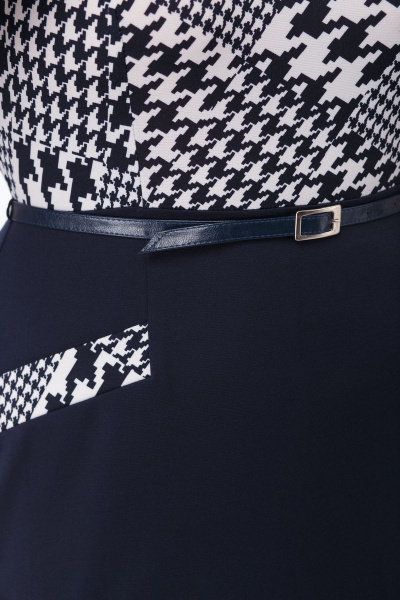 Теплое платье с карманами, съемным поясом и отрезом по линии талии Anelli 107 сине-белый - фото 4