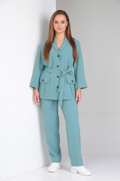 Костюм из летней ткани с жакетом и зауженными брюками TVIN 7647 полынь - фото 4