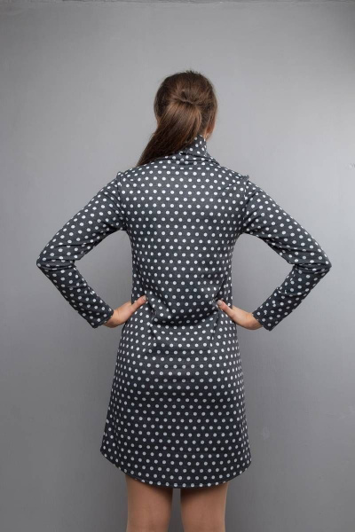 Платье прямого силуэта с накладными карманами и воротником хомут Mita ЖМ845 т.серый/горох - фото 5