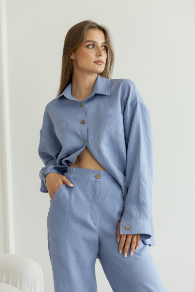 Летний костюм брюки палаццо и рубашка с глубоким вырезом Atelero 1053 голубой - фото 5