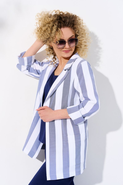 Классический костюм с брюками, топом и жакетом из текстиля Euromoda 459 - фото 4