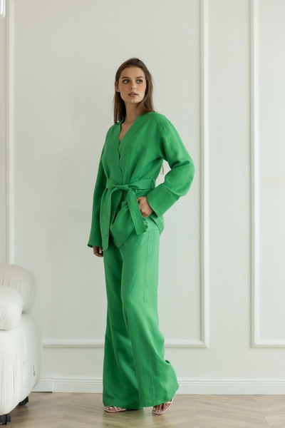 Летний леновый костюм брюки палаццо и жакет с асимметричным краем Atelero 1071 зеленый - фото 4