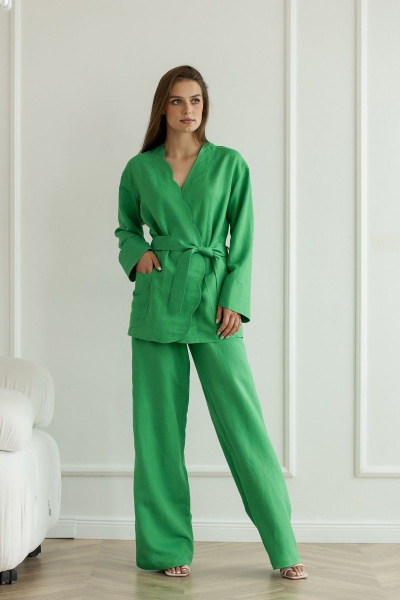 Летний леновый костюм брюки палаццо и жакет с асимметричным краем Atelero 1071 зеленый - фото 1