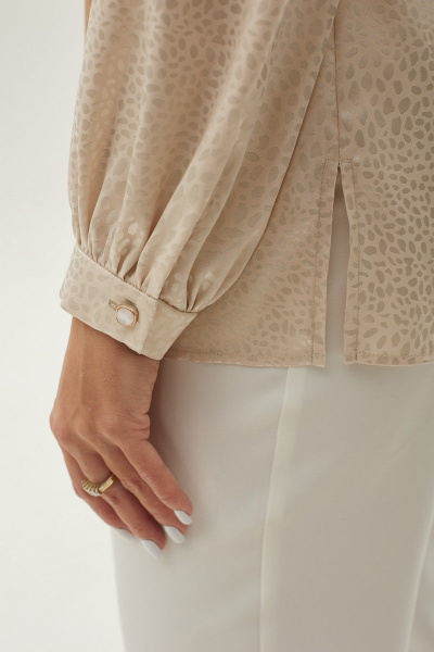 Блуза из текстиля с карманами и разноуровневым низом MALI 623-047 золото - фото 11