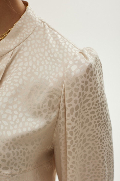 Блуза из текстиля с карманами и разноуровневым низом MALI 623-047 золото - фото 10