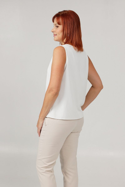 Топ с V-вырезом женский прямого силуэта из текстиля Соджи 582 молочный - фото 3