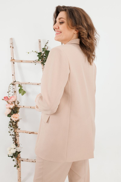 Бежевый жакет прямого кроя с рельефами и карманами SandyNa 13934 песочный - фото 6